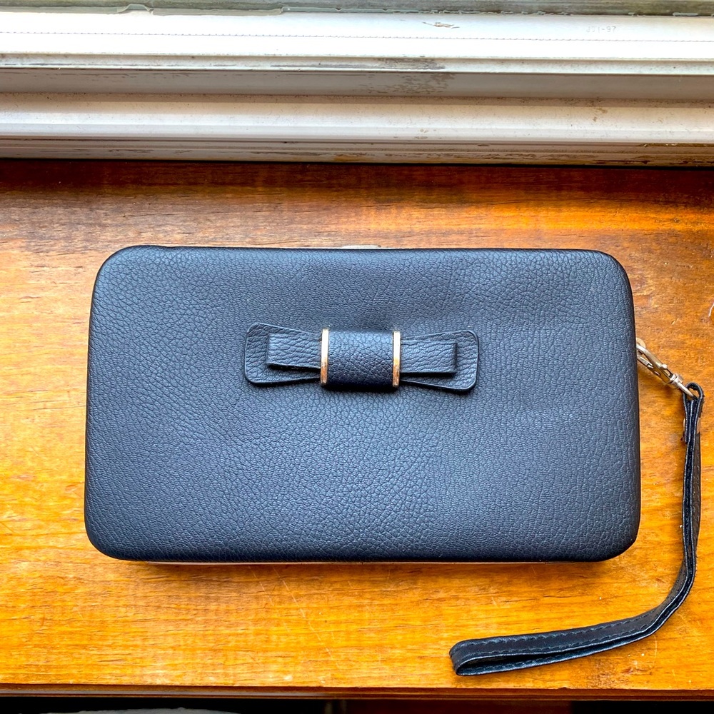Black and White Woman’s Clutch/Wallet